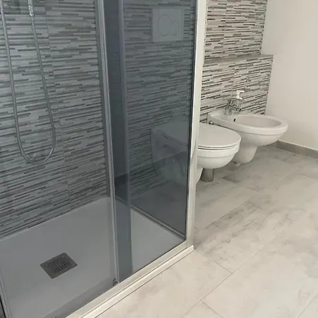 Apartman Casa Vacanza Di Leonardo Cuneo